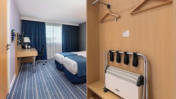 Holiday Inn Express Leigh - Sports Village by IHG