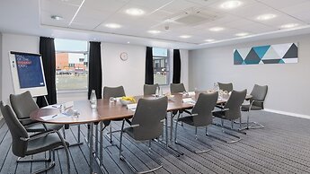 Holiday Inn Express Leigh - Sports Village by IHG