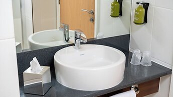 Holiday Inn Express Leigh - Sports Village by IHG