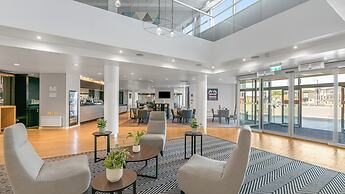 Holiday Inn Express Leigh - Sports Village by IHG