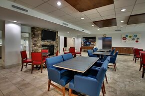 Holiday Inn Express & Suites Waukegan by IHG