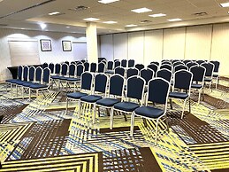 Holiday Inn Express & Suites Waukegan by IHG