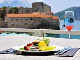 Avala Resort & Villas