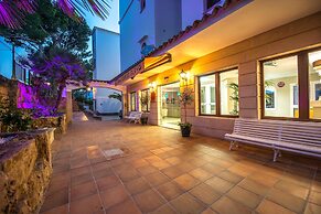 Flipflop Surfing Playa Apartments