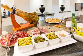 Reverence Life Hotel - Adults Only