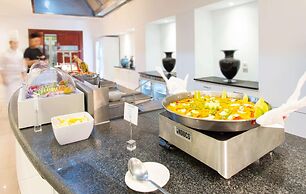 Reverence Life Hotel - Adults Only