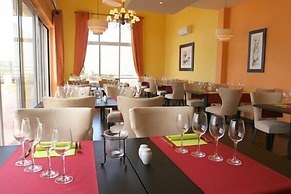 Quinta da Encosta Velha Golf & Leisure Village