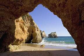 Quinta da Encosta Velha Golf & Leisure Village