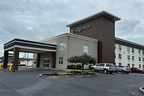 La Quinta Inn & Suites by Wyndham Lexington Park - Patuxent