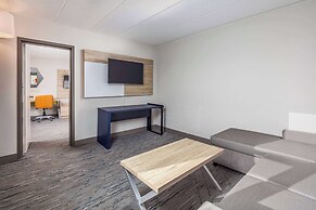 La Quinta Inn & Suites by Wyndham Lexington Park - Patuxent