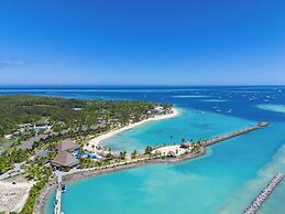 Plantation Island Resort