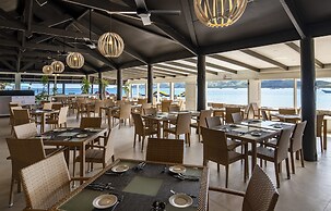 Plantation Island Resort