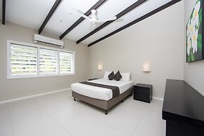 Plantation Island Resort