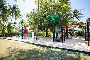 Plantation Island Resort