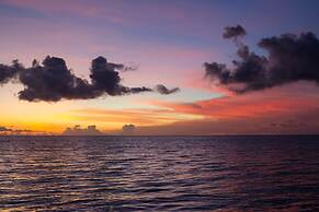 Plantation Island Resort