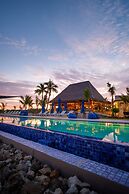 Plantation Island Resort