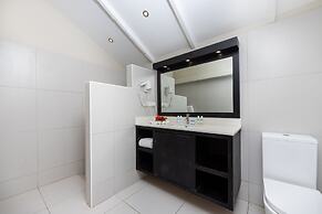 Plantation Island Resort