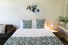 Alpine Lake Motor Lodge