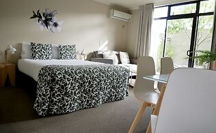 Alpine Lake Motor Lodge