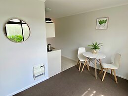 Alpine Lake Motor Lodge