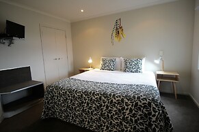 Alpine Lake Motor Lodge