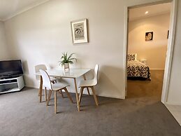 Alpine Lake Motor Lodge