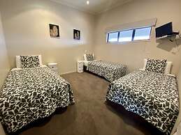 Alpine Lake Motor Lodge