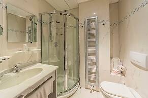 Dado Hotel International