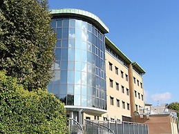 Dado Hotel International