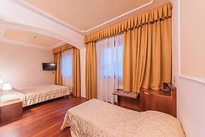 Dado Hotel International