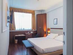 Dado Hotel International