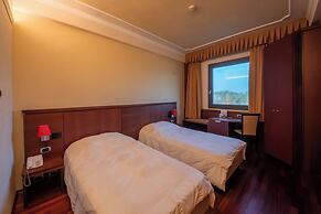 Dado Hotel International