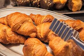 Dado Hotel International