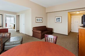 Holiday Inn Express & Suites Baton Rouge East by IHG