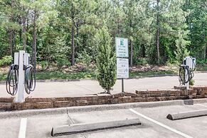 Holiday Inn Express & Suites Marshall by IHG