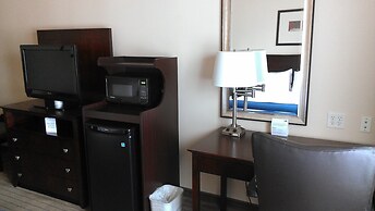 Holiday Inn Express & Suites Marshall by IHG