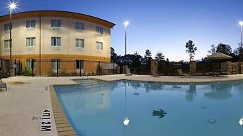 Holiday Inn Express & Suites Marshall by IHG