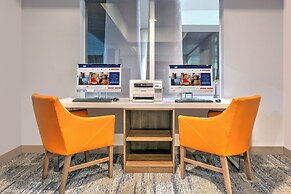 Holiday Inn Express & Suites Marshall by IHG