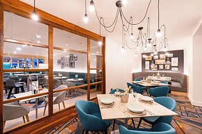 Holiday Inn Stevenage by IHG