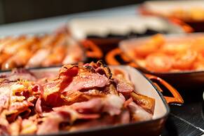 Holiday Inn Stevenage by IHG