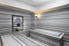 Titanic Business Kartal