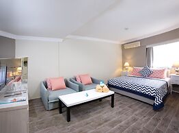 Paloma Marina Suites - Adult Only