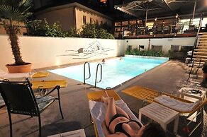 ROESLI Guest House