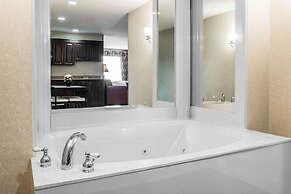 Comfort Suites Canton - Detroit