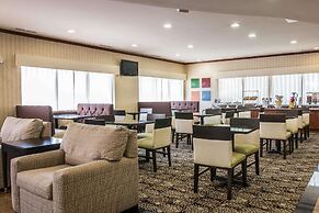 Comfort Suites Canton - Detroit