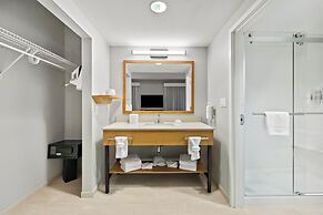 Hampton Inn & Suites Lancaster