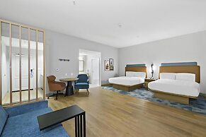 Hampton Inn & Suites Lancaster
