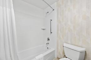Hampton Inn & Suites Lancaster