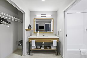 Hampton Inn & Suites Lancaster