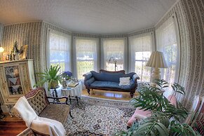 The Jeweled Turret Inn